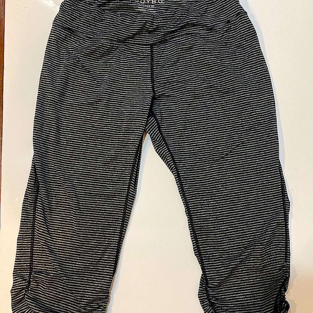 Soybu Cropped Ruched Yoga Leggings Size Small